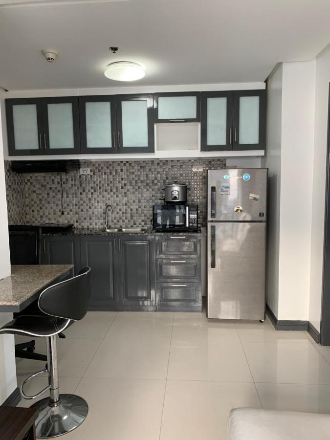 1 Bedroom With Balcony, Fully Furnished Overlooking Manila Bay At Birch Tower, Malate, Manila Kültér fotó